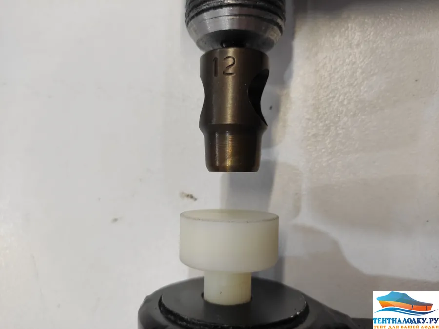 Универсальный мощный пресс для фурнитуры