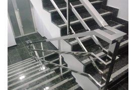 ОГРАЖДЕНИЯ (ПЕРИЛА) ИЗ НЕРЖАВЕЮЩЕЙ СТАЛИ