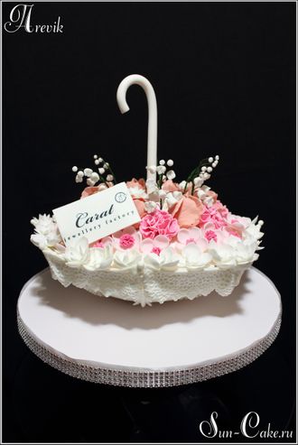 Торт в виде зонтика с цветами (6 кг.)