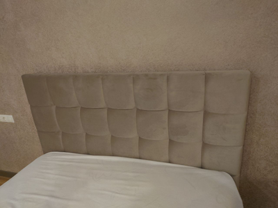 Современная дизайнерская кровать Мегаполис, мягкое высокое изголовье, квадратная стежка, фанера, усиленная металлом, с подъемным механизмом и бельевым ящиком