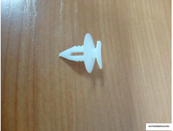 Пистон обивки двери Лада Калина (ВАЗ-1118, 2108)  заводская (цена за 100 шт.)1118-6102053