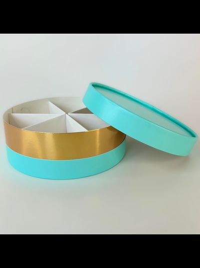 Коробка круглая для ассорти сладостей с лож. (бирюза/золото), 120*45мм