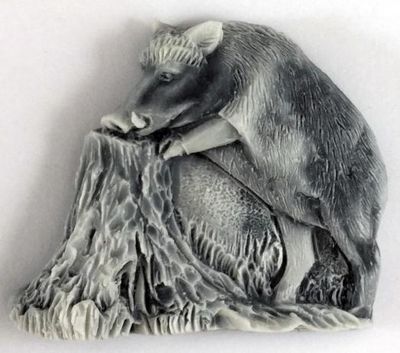 Барельеф-магнит КАБАН У ПНЯ, литьевой мрамор.ОПТ