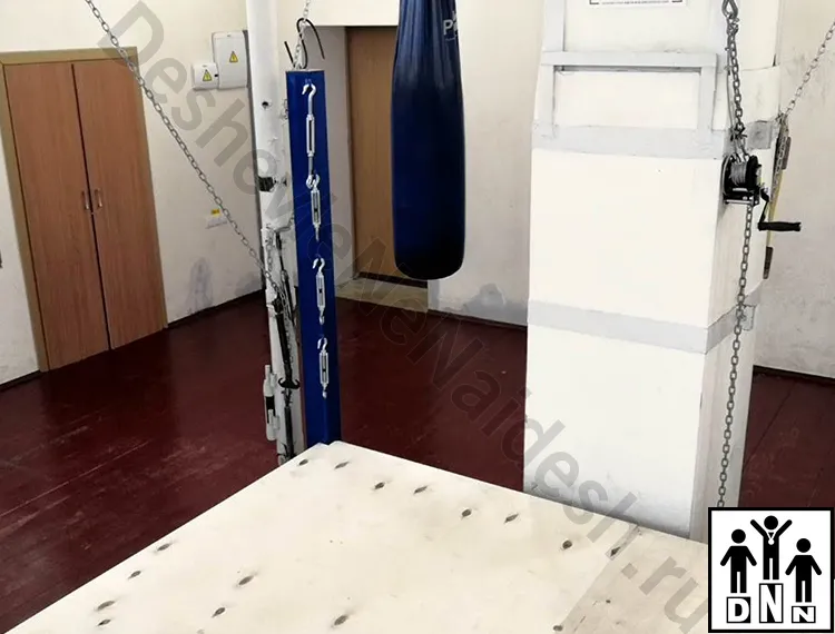 Монтаж ринга на помосте