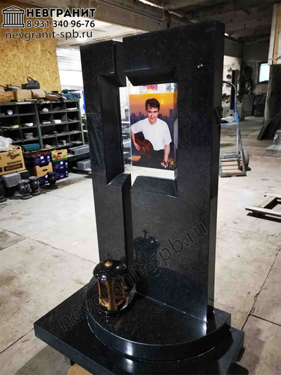 Элитный памятник НГ-161 составной со стеклом цветным