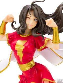 Фигурка 1/7 Мэри Марвел (Mary Marvel)