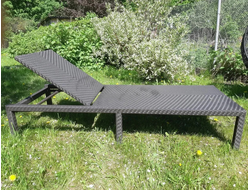 шезлонг из искусственного ротанга AVALON