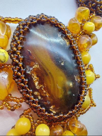 Колье из Чешского бисера и натурального янтаря 01084