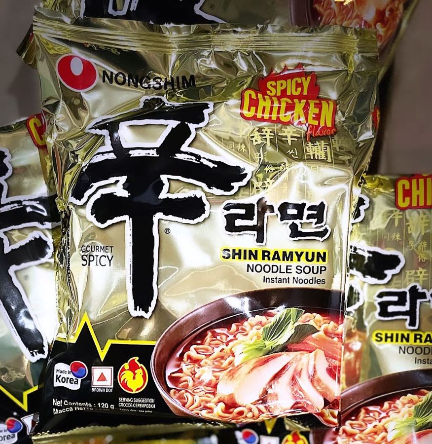 Лапша Шин Рамён со вкусом острой курицы Nongshim (Корея) 120г