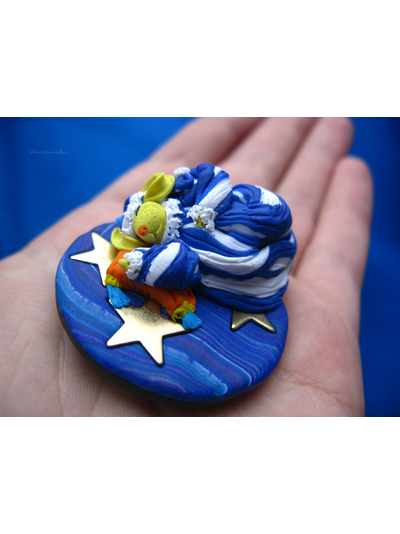 Фэнтези-брошь "Кролик Соня" со звёздами