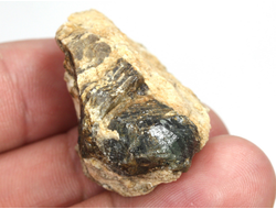 Корунд синий (сапфир), кристалл, Индия (37*22*22 мм, 18,1 г) №36096