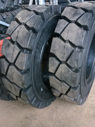 7.00-12 Starco Unicorn Шина цельнолитая