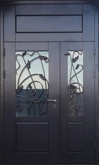 №65. Входная дверь (профильная конструкция со стеклопакетом и кованой решёткой)
