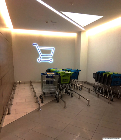 Отбойники из нержавеющей стали для торговых центров