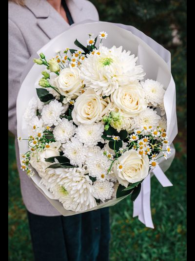 Большой белый букет