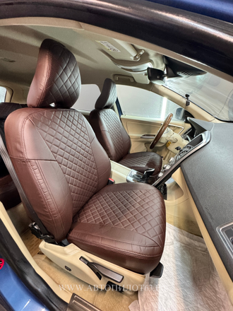 Чехлы на Volvo XC60 I  (2008-2017)