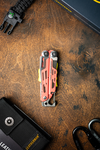 Leatherman Signal Guava