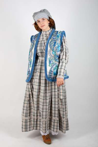 jilet-v-russkom-stile-pavlo-posadovskiy