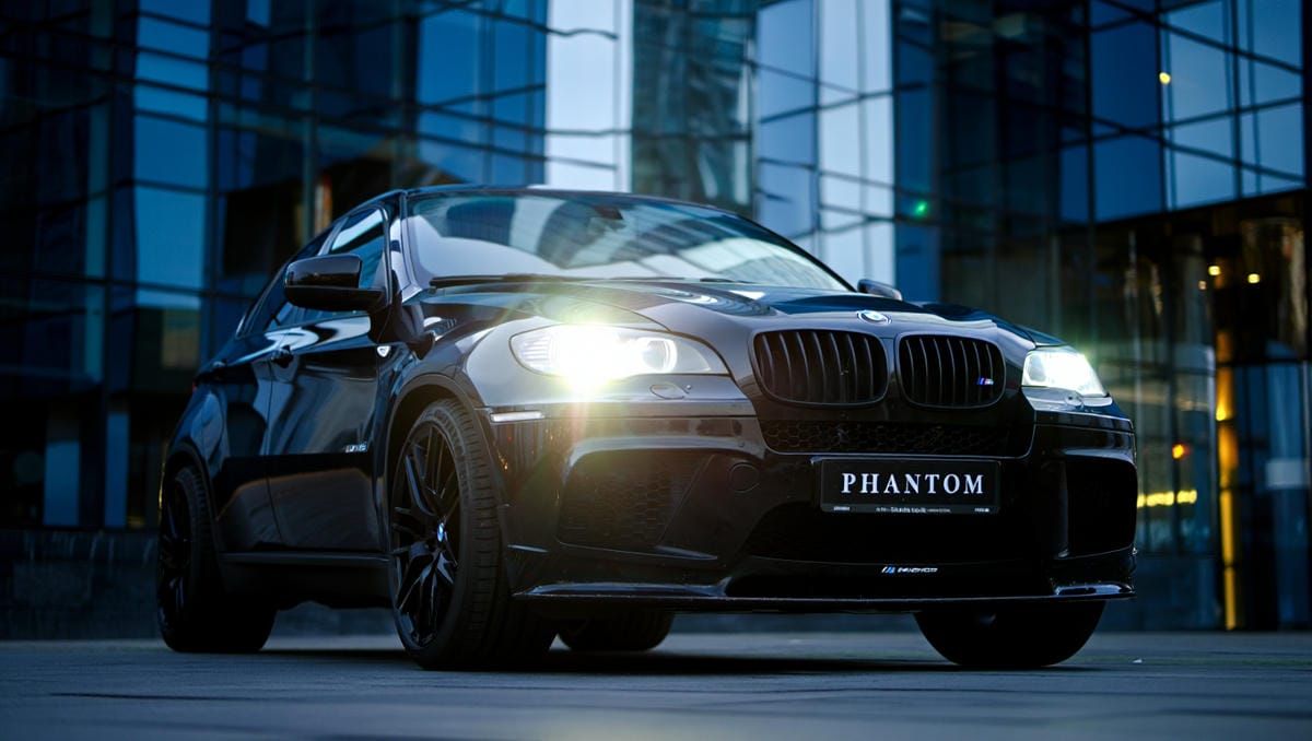 Мощная аренда авто БМВ х 6 M50d черного цвета в Екатеринбурге