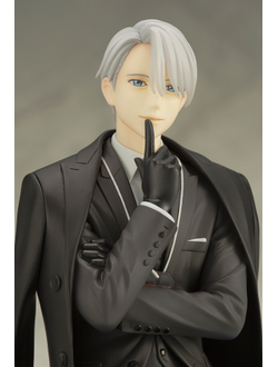 Фигурка 1/8 Виктор Никифоров (Victor Nikiforov)