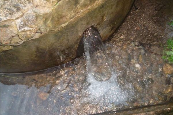 Родник &laquo;Богомоловка&raquo;, святой источник Космы и Дамиана город Валдай