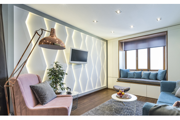 Петербуржские дизайнеры сотворили интерьер в стиле «Московский минимализм» — функциональный, выразительный и колоритный. А по просьбе одной из хозяек из световых панелей "Synthes" создали эффектную «стену для селфи».