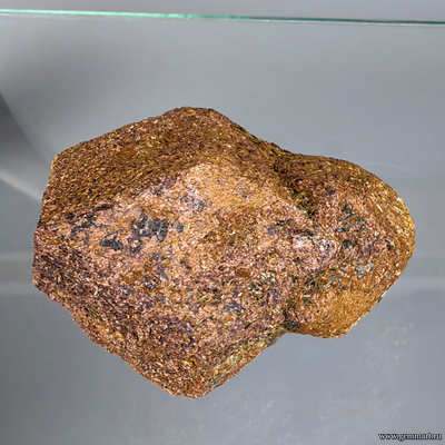 Альмандин (разн. гранат). Россия. 80*60*59мм