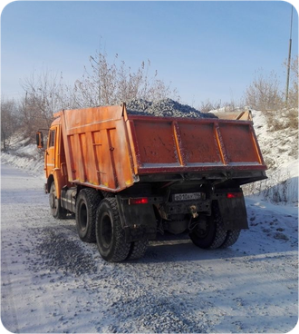 Погрузка щебня на карьере