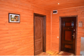 Межкомнатная и входная дверь.