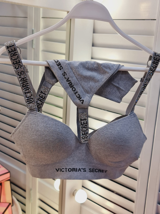 Комплект нижнего белья Виктория Сикрет со стразами спортивный серый