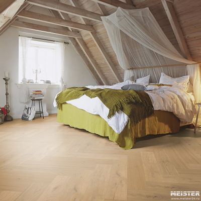 Паркетная доска Meister Дуб Классик Чистый 8928 HS500L