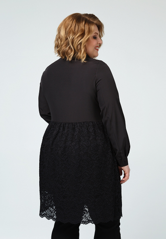 Блуза с кружевным воланом Б187-28 черный. Размер 58.