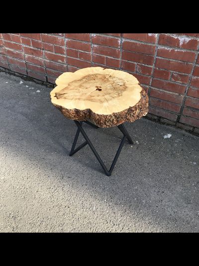 столик из спила ясеня
