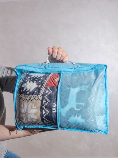 Плед с рукавами &quot;Зимние узоры&quot; из микрофибры (велсофта)