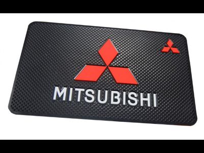 Коврик на торпеду с логотипом MITSUBISHI