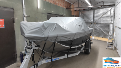 Тент на лодку ВОЛЖАНКА 46 FISH - 2020 1шт. серый  boatcover pvc в наличии  ( с кринолинами и леерами)