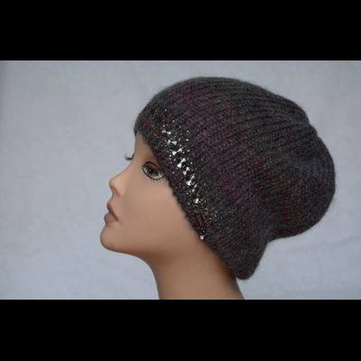 Шапка одинарная женская Vizio Италия 5872 СO серо - бордовая с украшениями фото