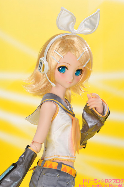 Rin kagamine dollfie dream top