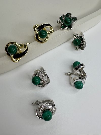 Серьги "Нежность" с малахитом. Разные виды