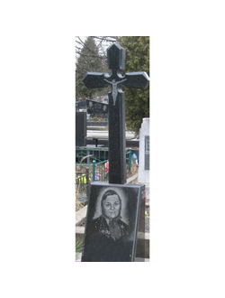 Фото памятника в виде фигурного креста с подставкой в СПб