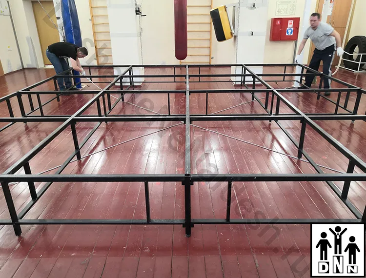 Монтаж ринга на помосте