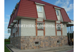 облицовка цоколя плитняком, природным камнем