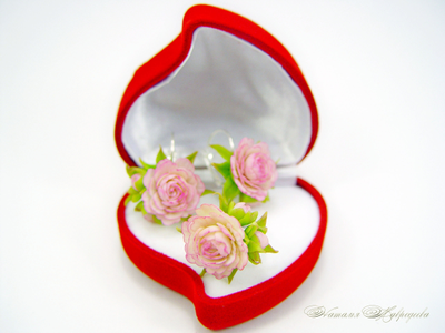 Комплект украшений "Пиончики". Цветы из полимерной глины.