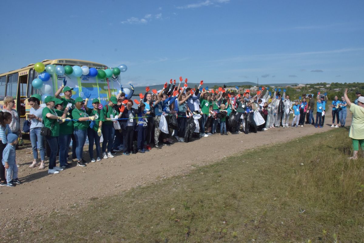 Чистый берег россия. Экологический марафон для школьников. Эко тусовка чистые берега Николаевск на Амуре.