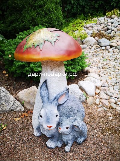 Садовая фигура Зайчики под грибом 45*30 см   5 кг   полистоун Россия 4098/016777