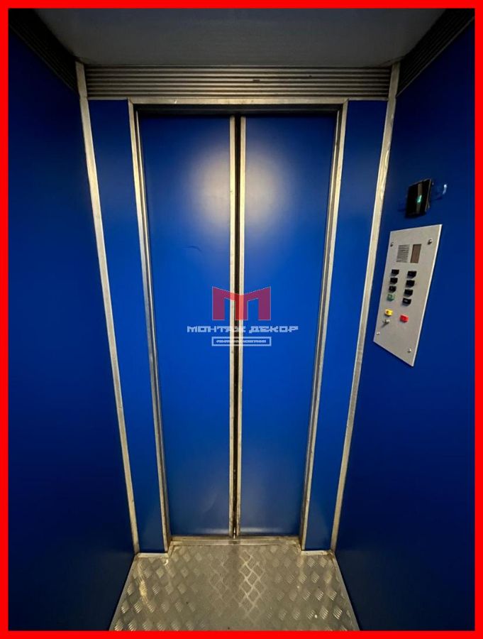 Оклейка кабины лифта плёнкой Oracal 641 с матовой ламиацией