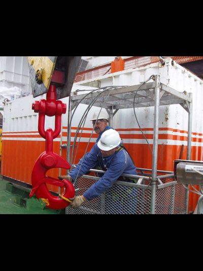 Подъемные сооружения для подъема людей. Люлька для подъема людей. Подъемные сооружения для подъема людей. Подъемные сооружения для подъема людей. Подъемная техника.