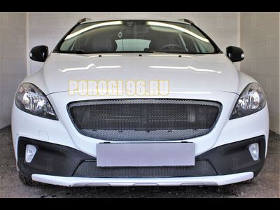 Защита радиатора Volvo V40 Cross Country 2012-2016 black верх PREMIUM (3D устанавливается вместо штатной)