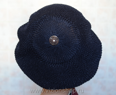 vyazanyy-beret-s-tesmoy-kupit