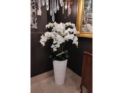 Композиция из искусственных цветов Орхидея белая в высоком кашпо на пол № OР014